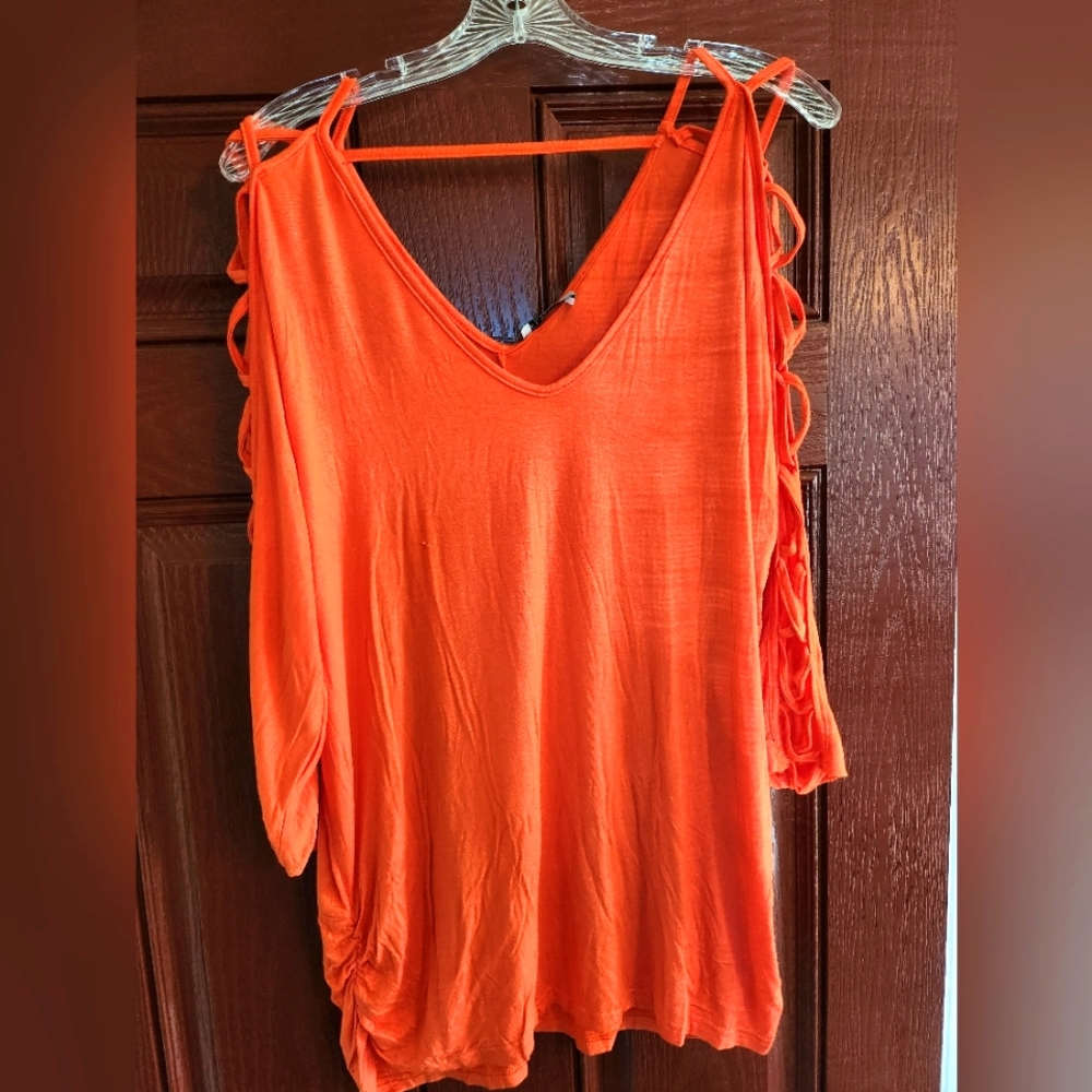 NWT Elesol long-sleeved tee, size XXL